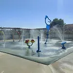 Lejlighed En Rdc Avec Terrasse Fleurie Et Acces Espace Aquatique - Fr-1-195-119 *